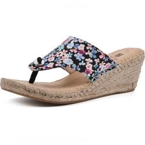 NWOB Women’s White Mountain Beachball Espadrille Wedge Floral Sandals 9.5